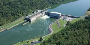 سد مِلتون هیل، بر روی رودخانه کلینچ در شرق تِنِسی در ایالات متحده آمریکا، می‌تواند تا ۷۹ مگاوات انرژی برای سازمان عمران دره تنسی تولید کند.